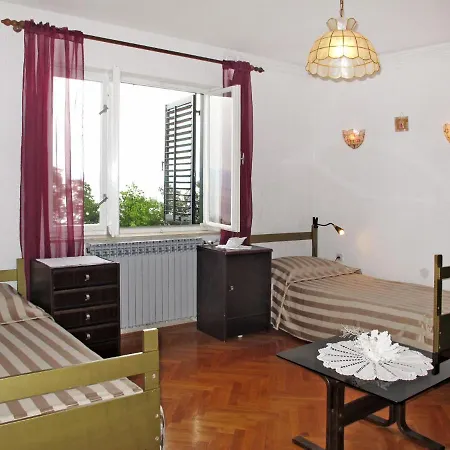 Branka - Mod205 By Interhome *