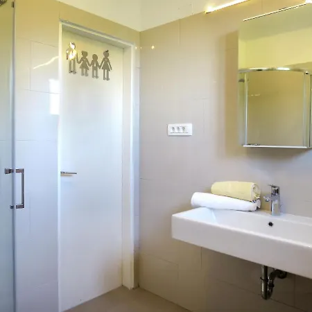 Branka-1 By Interhome Apartament Moscenice