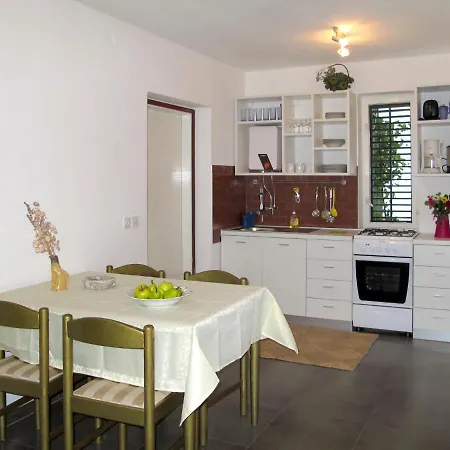 Branka - Mod205 By Interhome